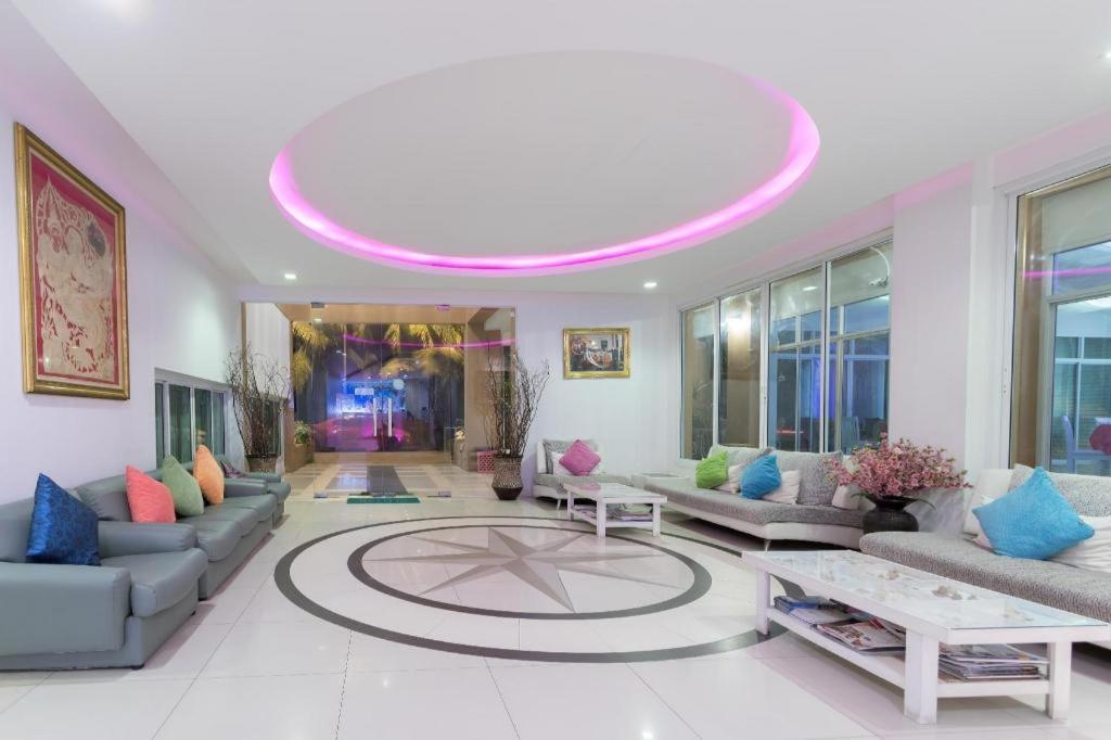 Nana Chat Bangsaen Hotel Si Racha Dış mekan fotoğraf