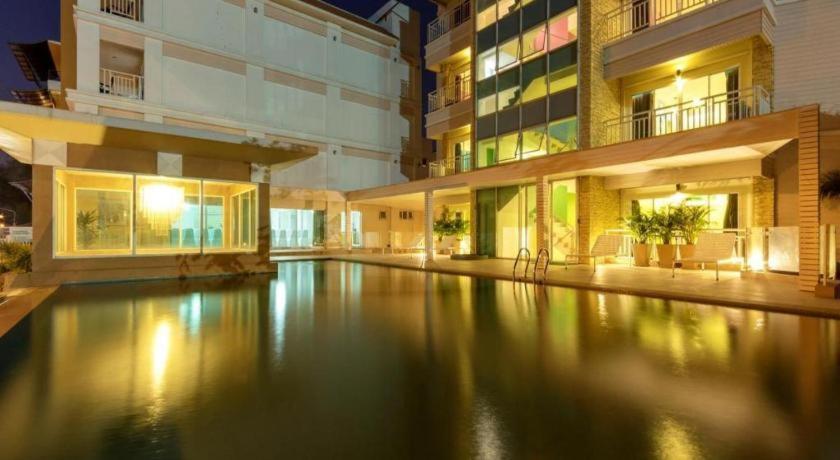 Nana Chat Bangsaen Hotel Si Racha Dış mekan fotoğraf