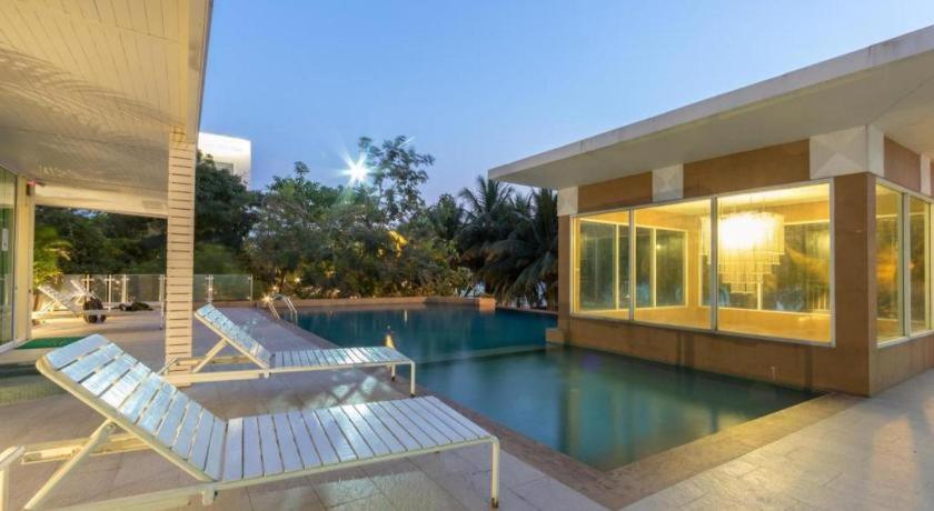 Nana Chat Bangsaen Hotel Si Racha Dış mekan fotoğraf
