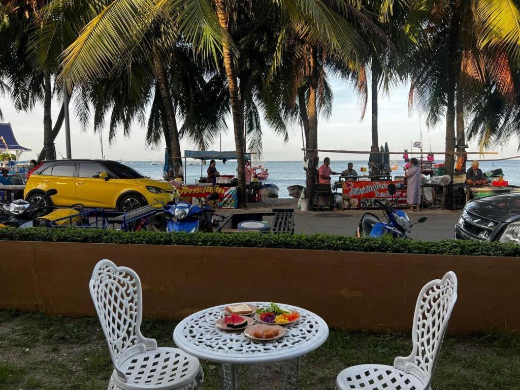 Nana Chat Bangsaen Hotel Si Racha Dış mekan fotoğraf